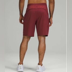 🍋Men’s Lululemon Pace Breaker Lined Short 9"
Size L Mulled Wine M7ANTS🍋